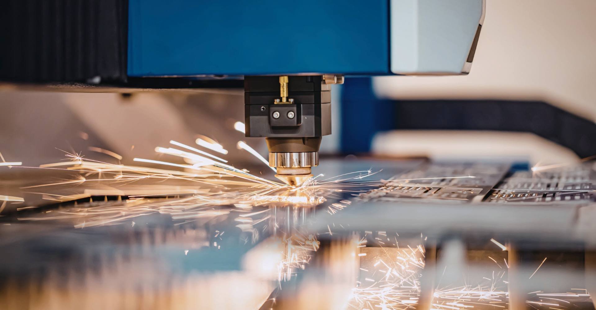 Přesně broušená ocel vs. válcovaná ocel: rozdíl, který rozhoduje o kvalitě výroby