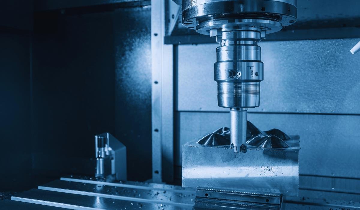 Materiál pro výrobu forem na plasty z přesně broušené oceli